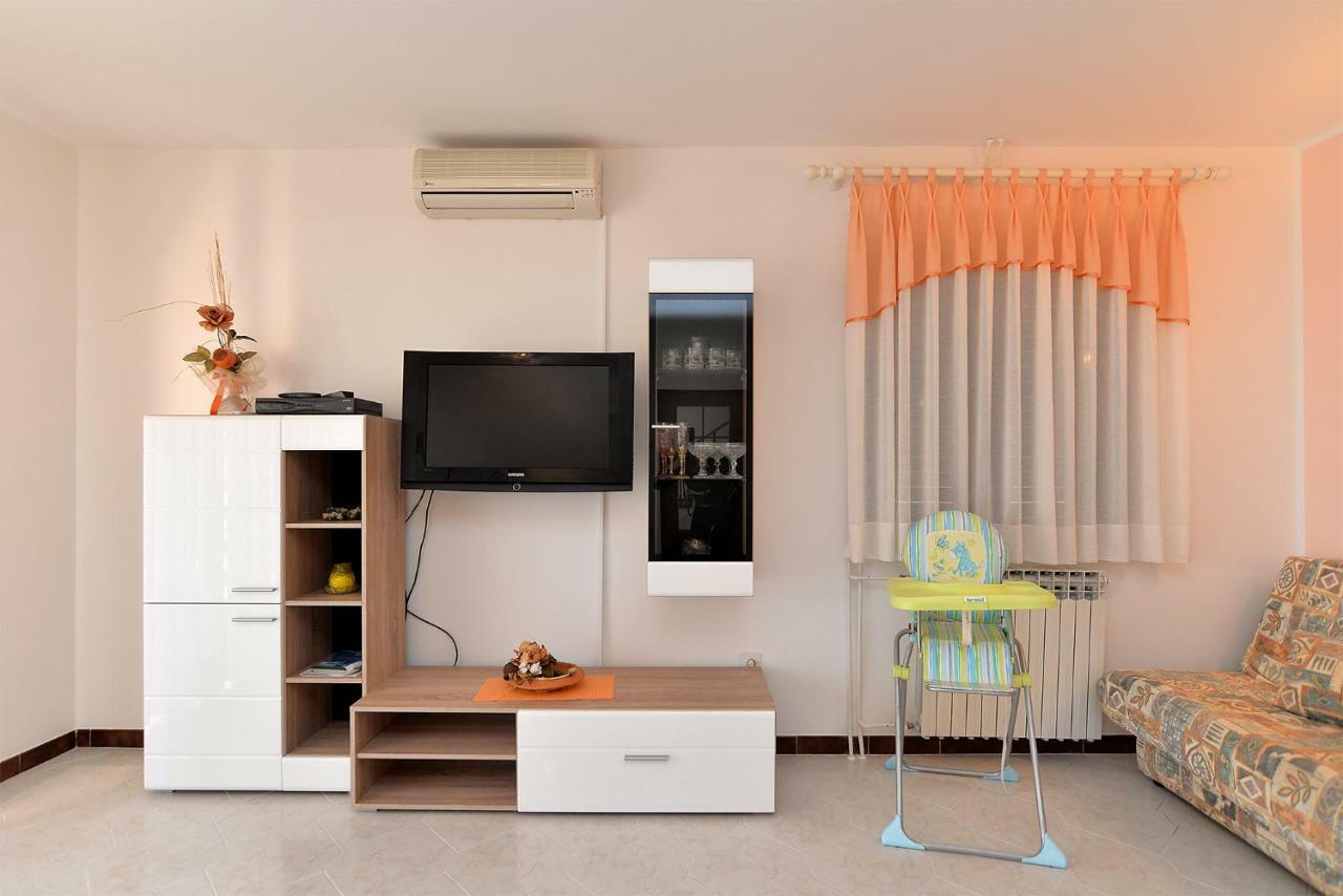 מדולין Apartment Gracijela 827 מראה חיצוני תמונה